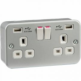 Knightsbridge Metal Clad 13A 2G Switched Socket with Dual USB Charger (2.4A) MR9224
